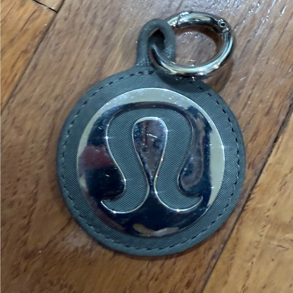 Lululemon key chain. GUC.